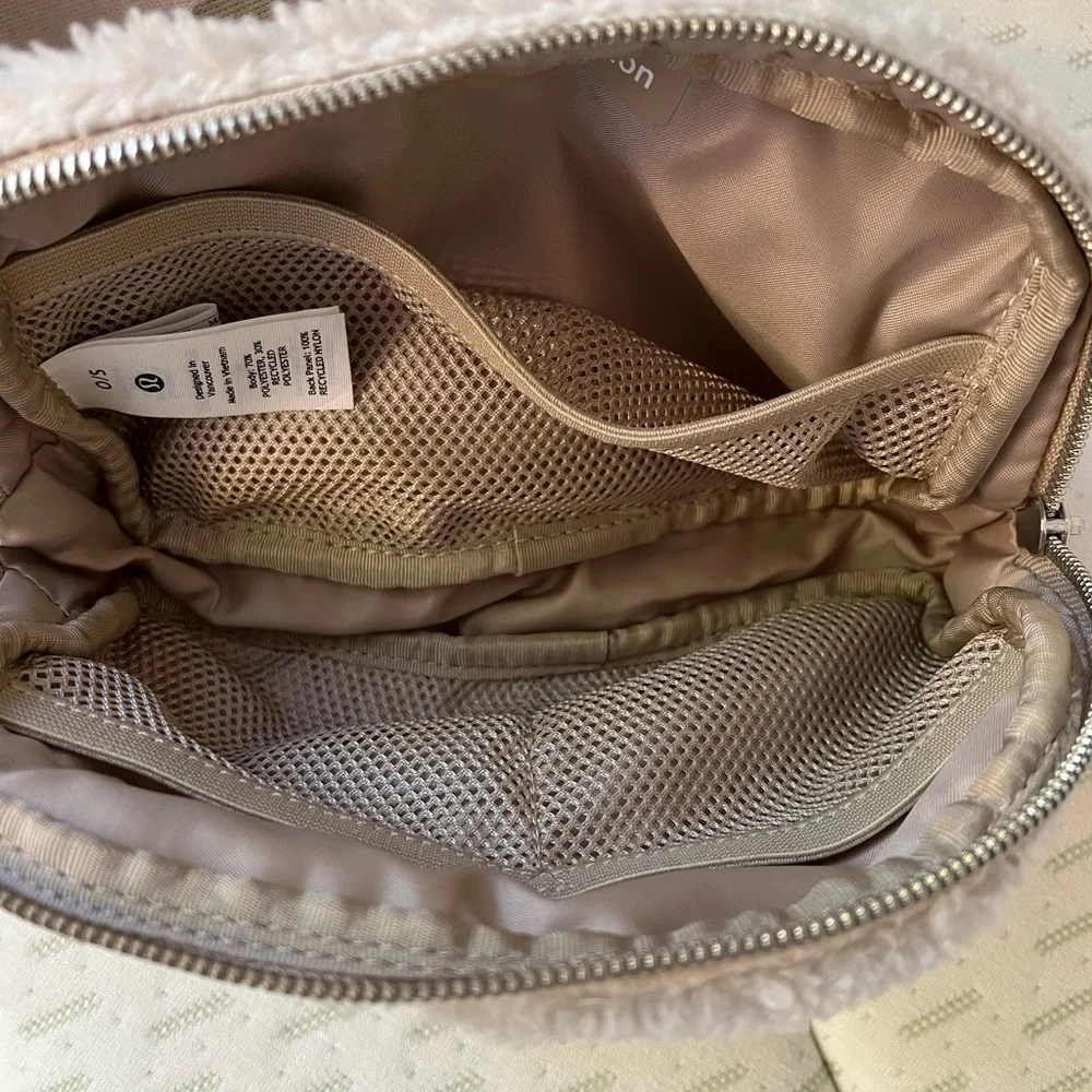 LULULEMON BELT BAG - Picture 4 of 5